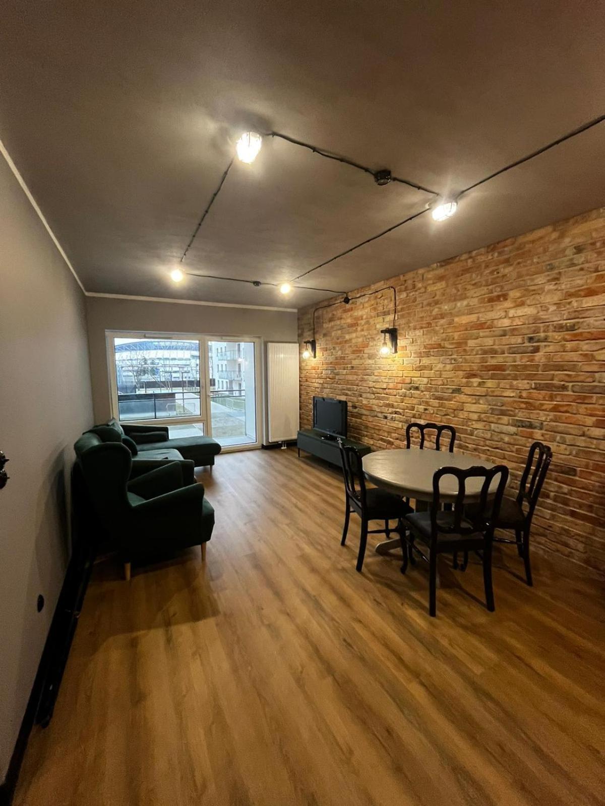 Apartament Z Widokiem Na Stadion Styl Industrialny Jedyny Taki Check In 24 H Poznan Luaran gambar